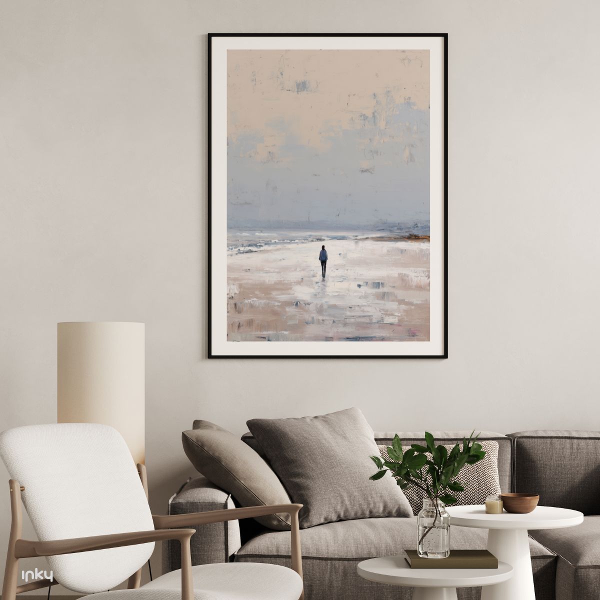 פוסטר של אישה צועדת בחוף הים